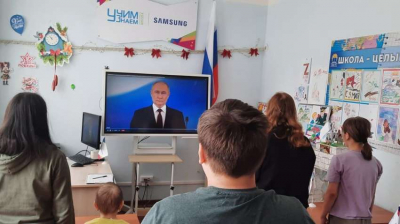 В РФ школьников обязали смотреть &quot;инаугурацию&quot; Путина (ФОТО)