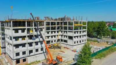 Для семи поликлиник Новосибирска не нашлось ни одной «няньки». Власти региона требуют у группы «Вис» почти 55 миллионов рублей